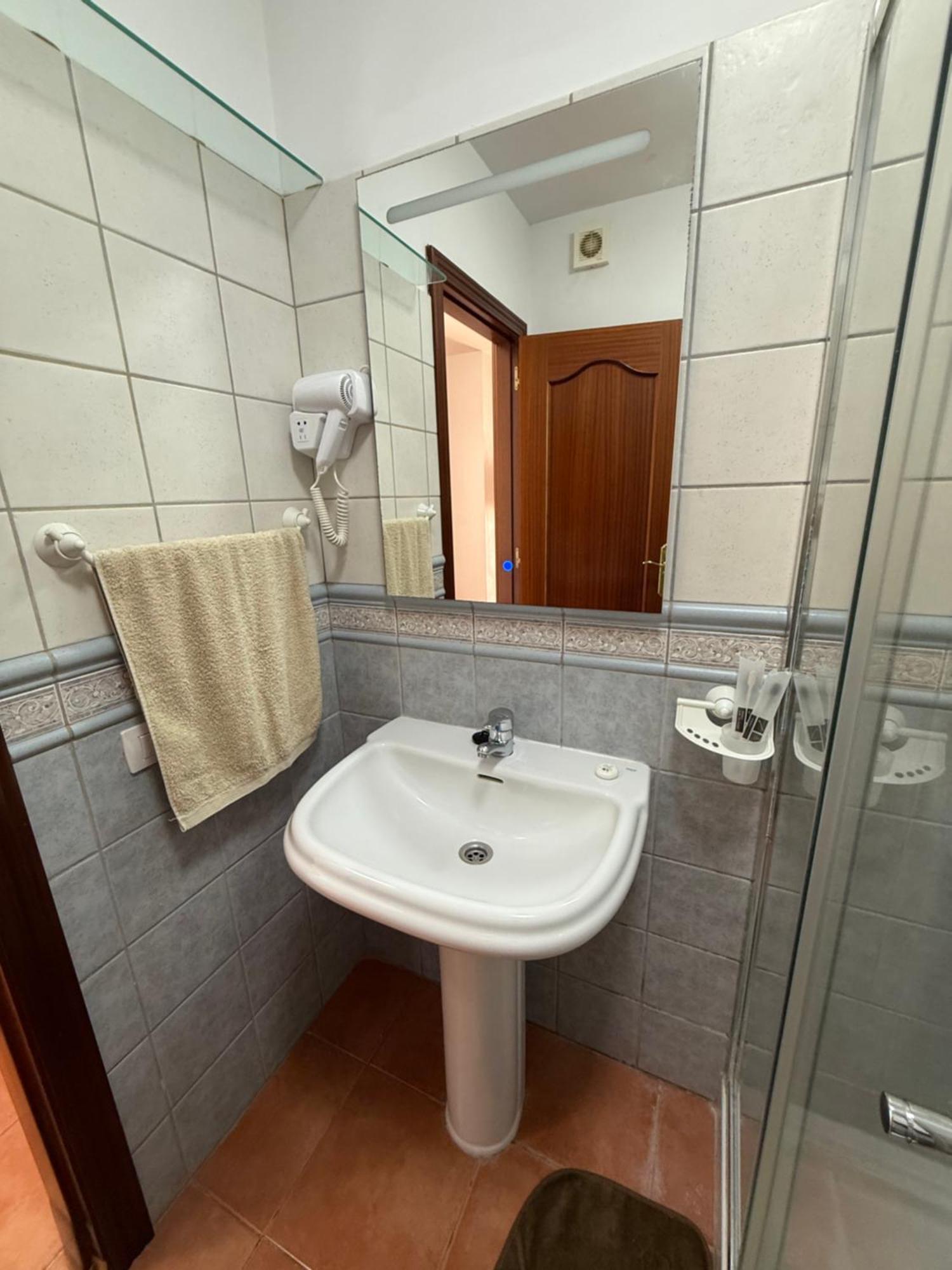 Apartamento Brisas Del Sur - Oasis Tenerife Sur Playa de San Juan  Buitenkant foto