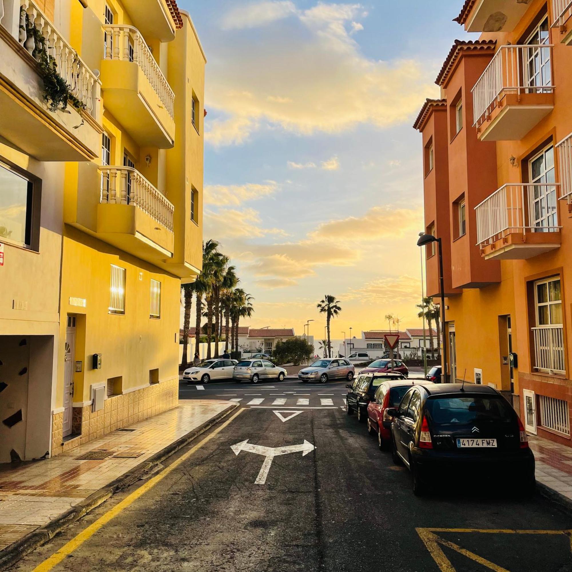 Apartamento Brisas Del Sur - Oasis Tenerife Sur Playa de San Juan  Buitenkant foto